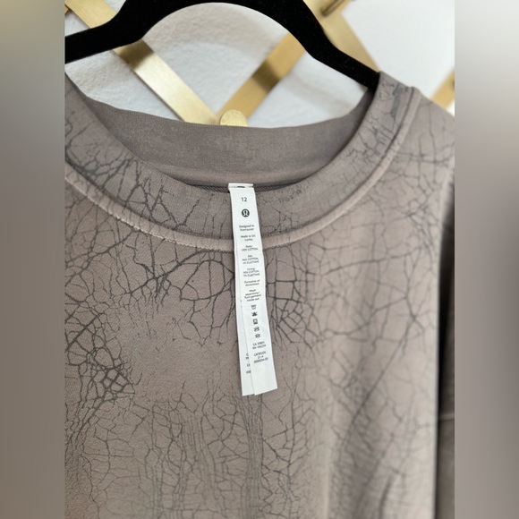 LULULEMON Perfectly Oversized Crew Thread Dye Rover Black Beige Taupe Size 12 - Picture 9 of 10